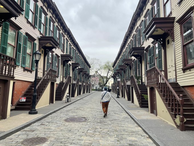 I attempted to walk the length of Manhattan yesterday- made it from the top (207th) to the bottom (Battery<a href="/tag/newprofilepic"class="tags"><span>#newprofilepic</span></a>