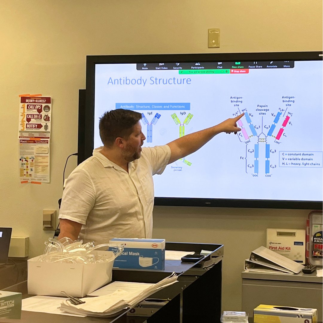 👩‍🔬 Exploring the diversity of neurons in the brain🧠 Meet our NIIN560 class, where students dive into the world of neuroanatomy & learn about brain cell types . From histology to immunohistochemistry, they’re gaining hands-on experience in understanding brain architecture!