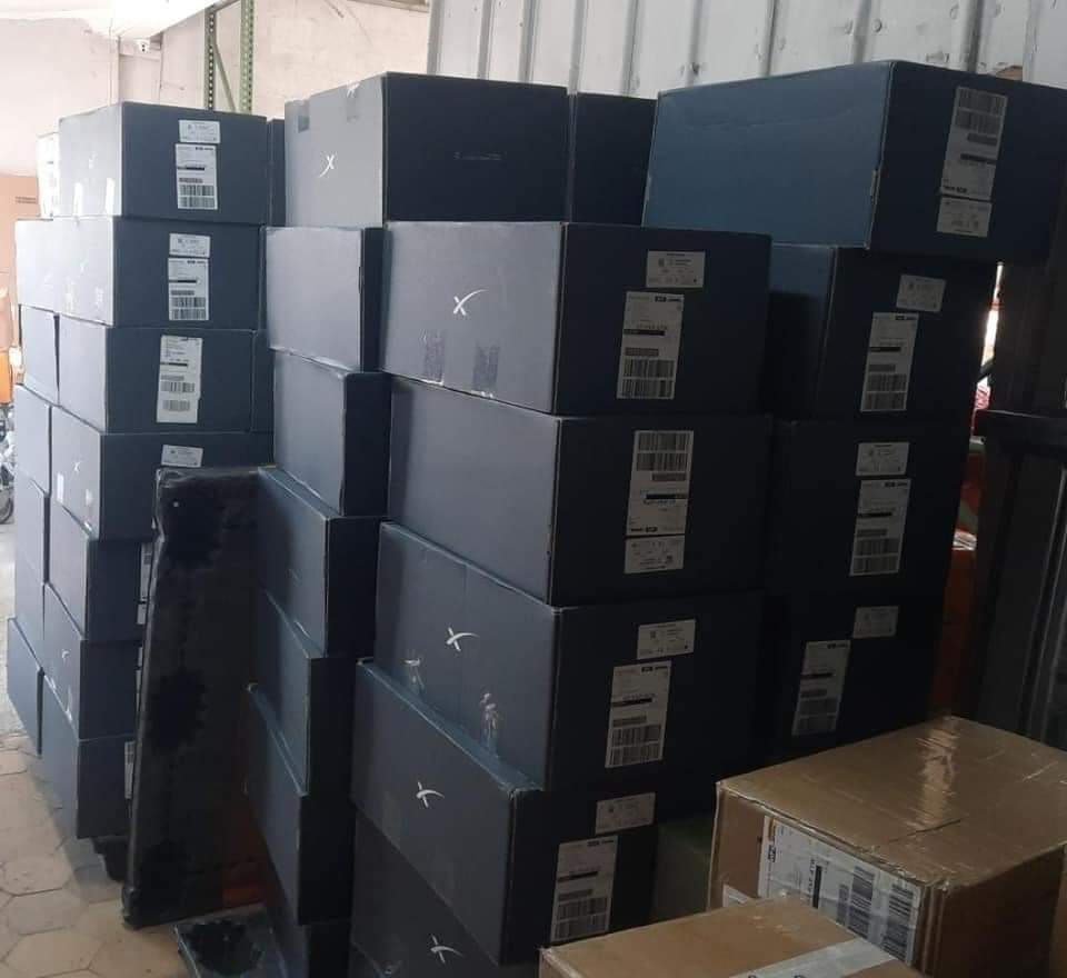 wendulucy's tweet photo. @demetallic @Starlink I sell starlink and I offer payment on delivery within lagos 500k https://t.co/qXJQ96IhiU