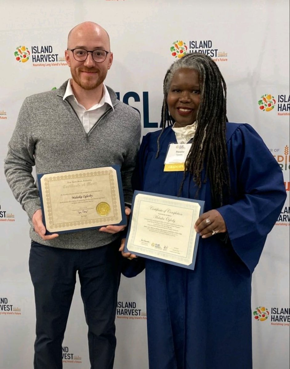 While in the Capitol last week, my Chief of Staff took the opportunity to attend and support the 27th District's own, Malaika Oglesby, on her graduation from @IslandHarvest's Workforce Development Institute. Let's all take a moment to congratulate Malaika on her accomplishment!