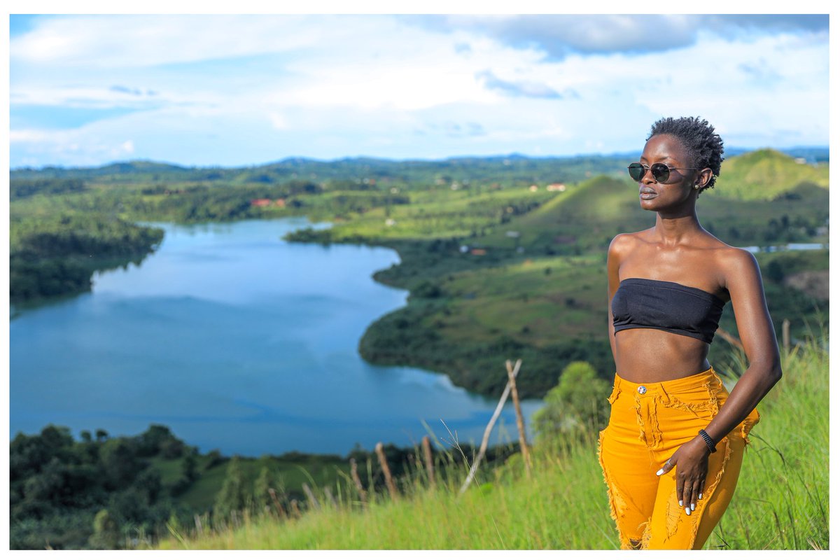 marvinmiles256's tweet image. #FortPortal sits at the foot of the Rwenzori Mountains, also known as the &quot;Mountains of the Moon&quot;. The area around the city is filled with crater lakes, lush green hills, and waterfalls. 
📸 credit @marvinmiles256
#ExploreUganda @MTWAUganda @TourismBoardUg