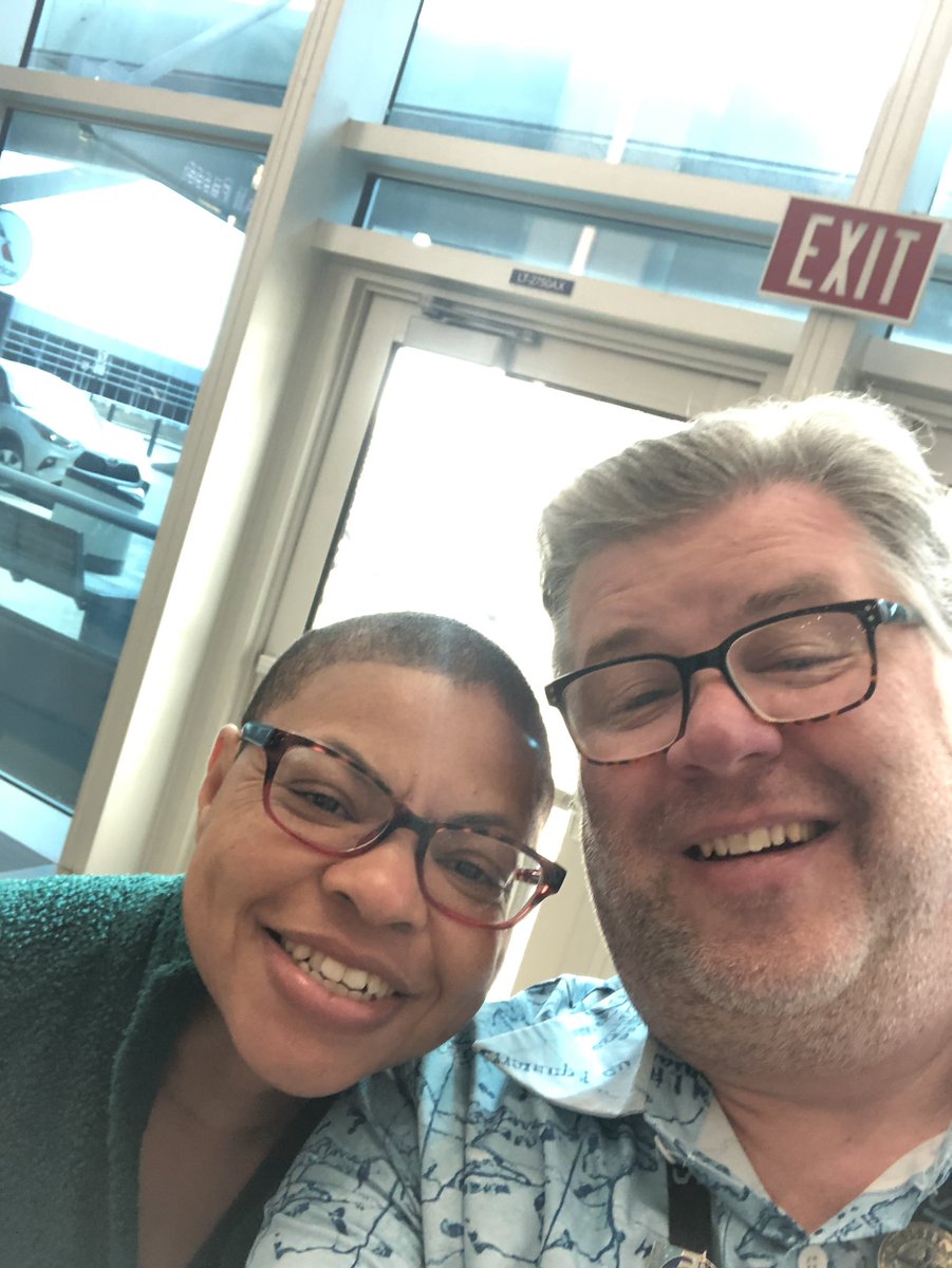 You never know who will show up at @mspairport !!!! Here is @ShelettaIsFunny who has gotten more exposure in the last five years than I have in the last thirty!!!! -LOL @GLpodcast