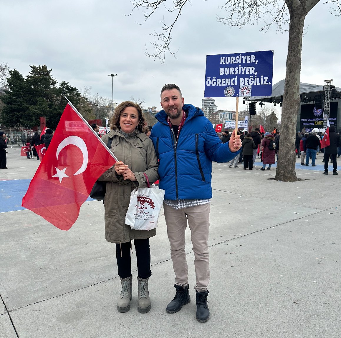 @Kadriye80409740 @fgndncsy Hak etmediğimi düşündüğüm bir şeyi asla istemem ‼️ Ama haklı oldugum meseleyi de asla birakmam‼️ sende öyle düşünüyormusun❓❓ @Ferdaolak4 Mağduru Yaşat ki Devlet Yaşasın #StajyerÇırakHaksızlığaBoyunEğmeyecek