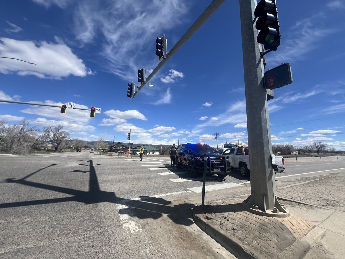 U.S. 160 is shut down in both directions immediately east of Elmore’s Corner due to vehicle crash that is leaking. The public is being kept 1 mile away from the site. @DurangoHerald
