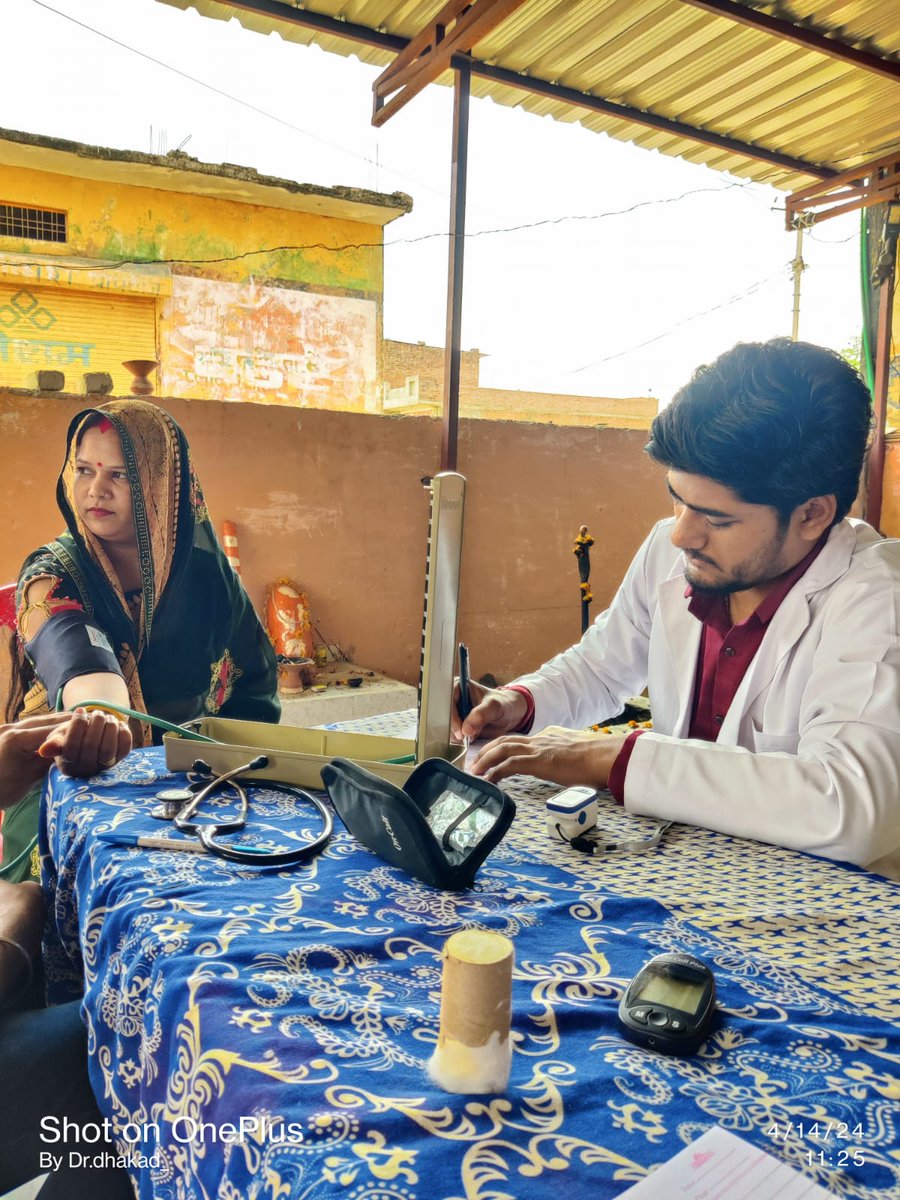 NMO चित्तौड़ प्रांत🚩 भदाना, कोटा में बाबा साहब अम्बेडकर जयंती पर मेडिकल कैंप का आयोजन NMO kota द्वारा किया गया। डॉ नीलेश जैन , डॉ प्रभाकर व्यास, रवि, राहुल, दक्ष मेडिकल छात्रों ने अपनी सेवाएं दी|