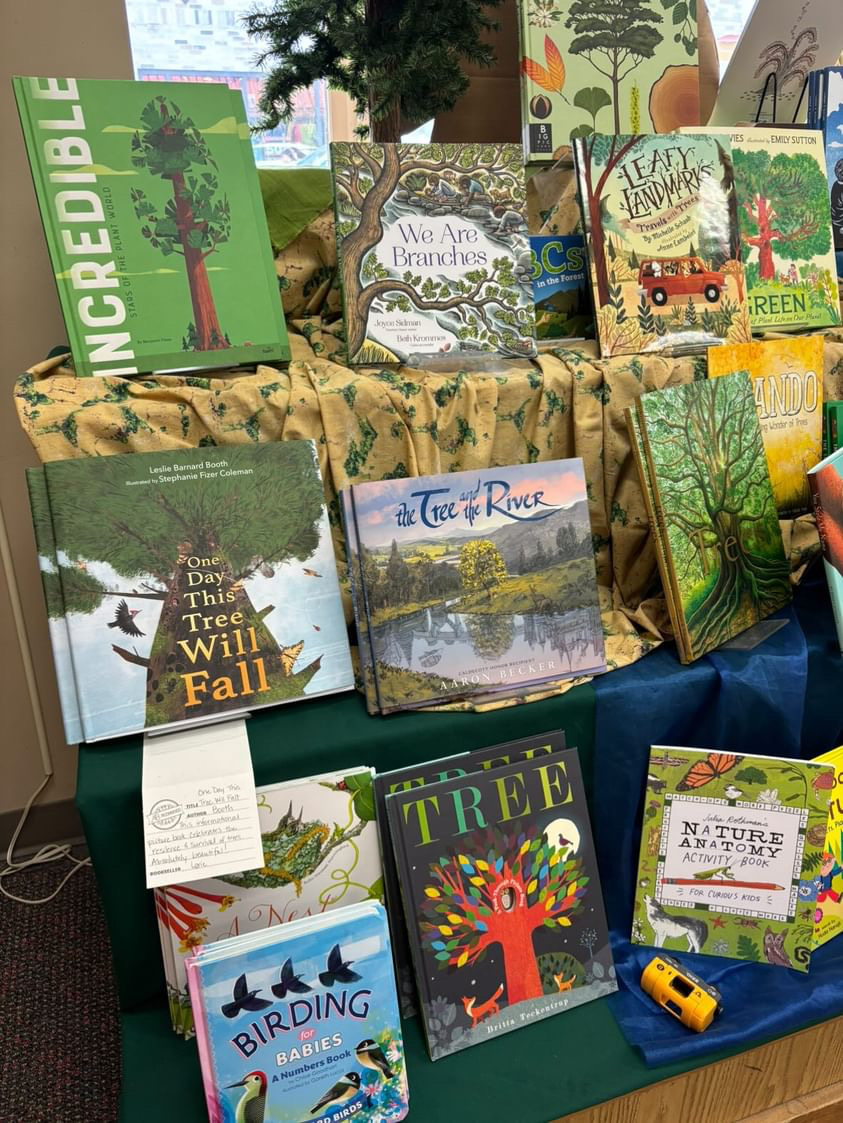 ONE DAY THIS TREE WILL FALL spotted in the wild with a wonderful review attached!! I spy LEAFY LANDMARKS by fellow @SteamTeamBooks member @schaubwrites too! Thanks to @andersonsbookshop for featuring all these beautiful #naturebooksforkids! #sciencebooksforkids #indiebookstore