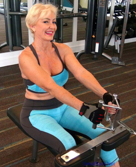 Monday is a great start for some gym time!! Anyone want to exercise with me? Maybe we could train each<a href="/tag/mvsales"class="tags"><span>#mvsales</span></a>