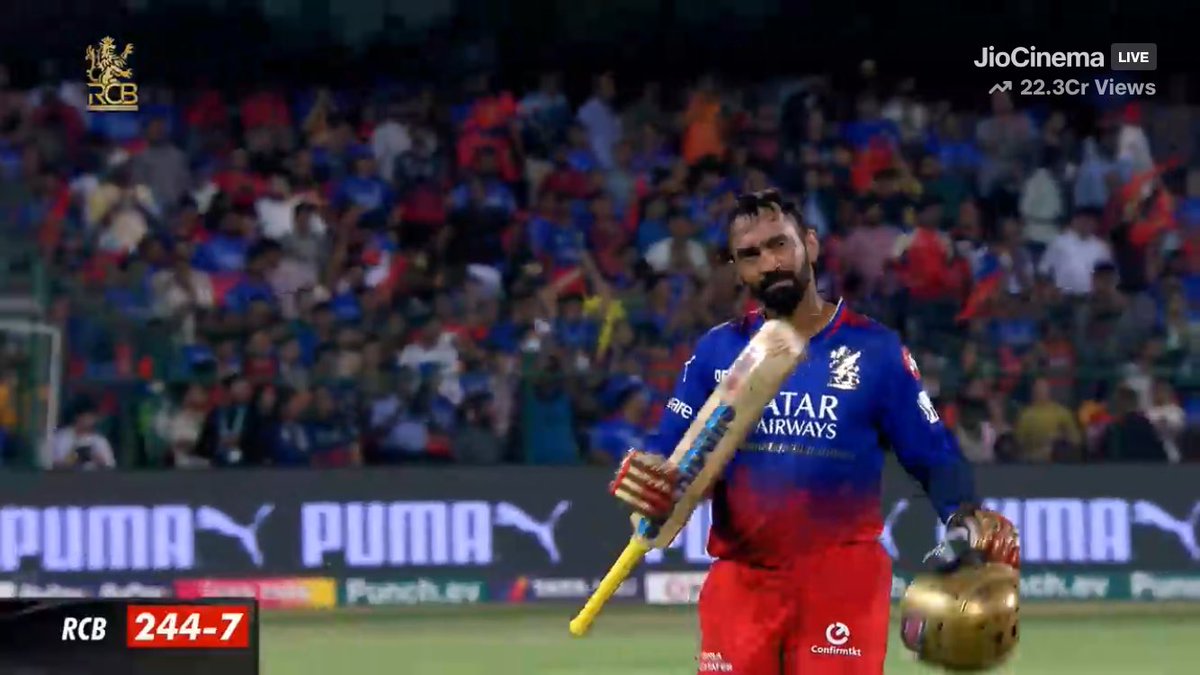 Sheikhhumza49's tweet photo. Only Dinesh Karthik’s fans are allowed to like this tweet. 
#RCBvSRH https://t.co/bEPBTBDWxq
