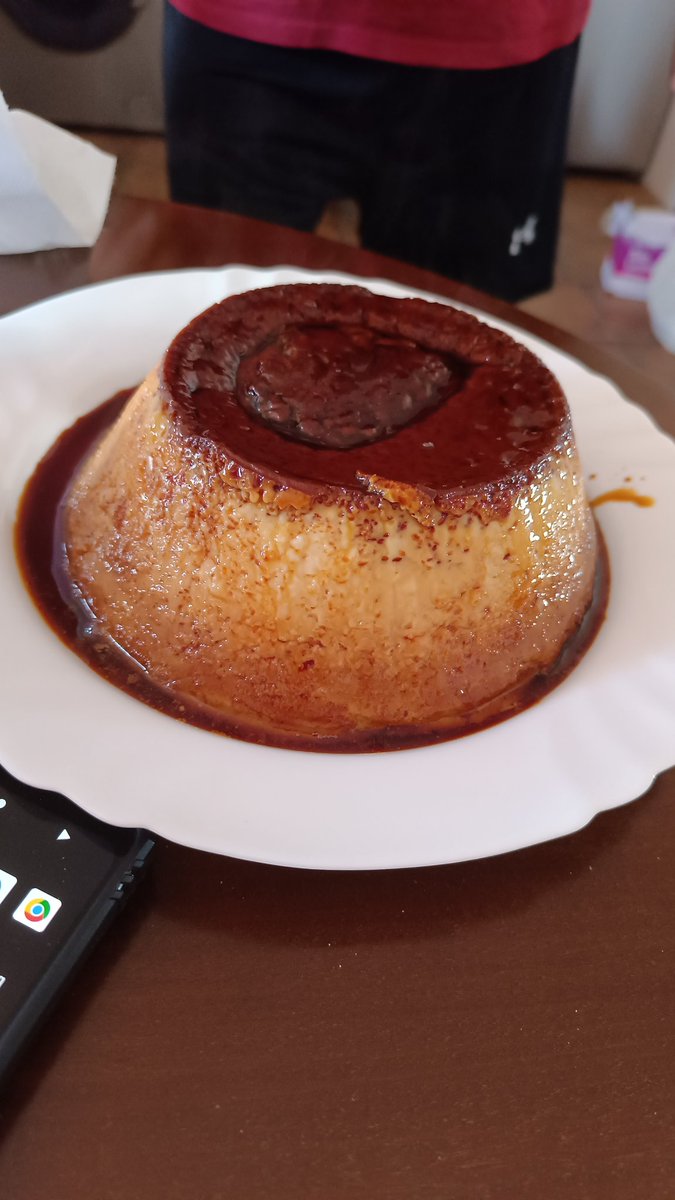 LorianyOjeda's tweet photo. @B_hundred_Hyun I doubt you know this dessert, but it is heaven, It's called Quesillo and it's delicious.💕💕 https://t.co/hjUmgBPygI