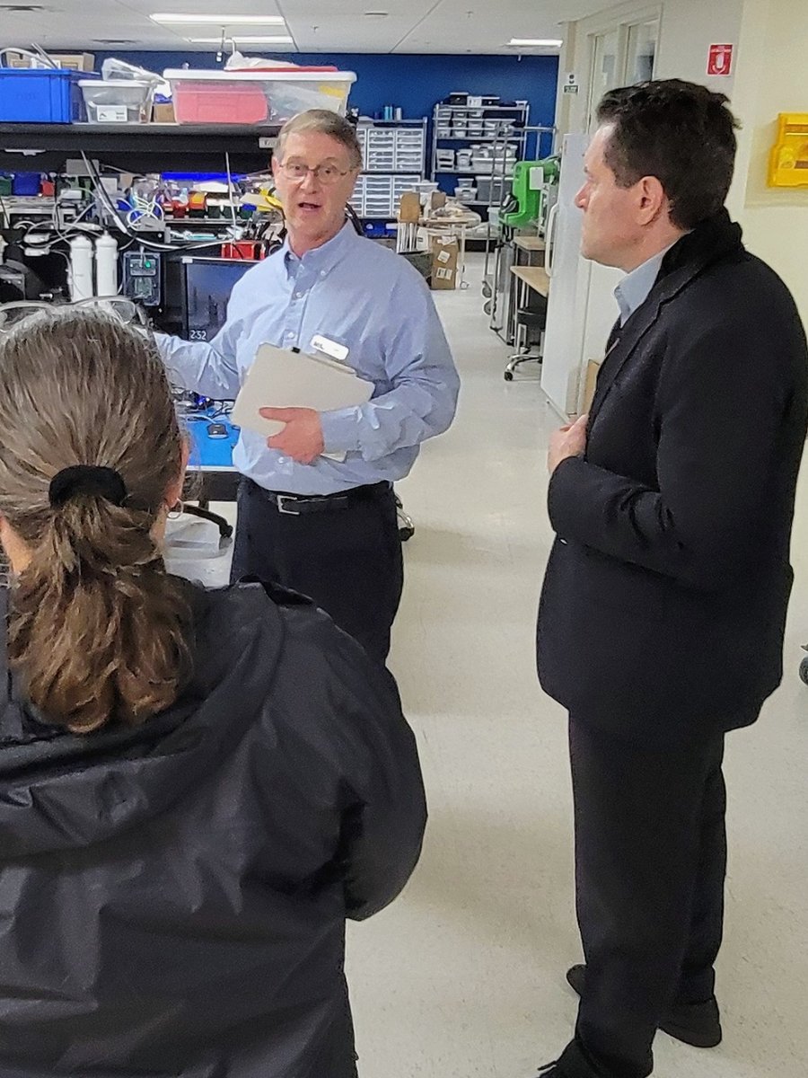 Behind-the-scenes tour with innovators at #ReBuild:Fikst with Senator @BarryFinegoldMA  Finegold: “We have something special in this state and we want to give you the tools to succeed here. I’m here to listen and see how we can support you. I love this startup mindset.”