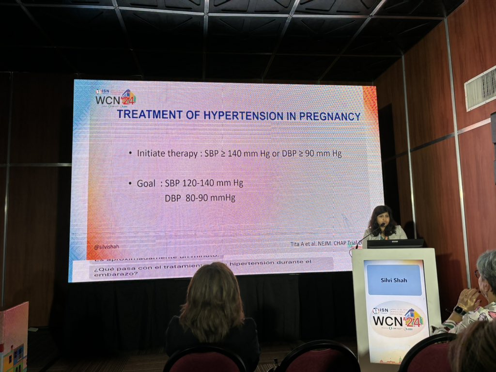 @kidneydoc101 Dr Silvi Shah @silvishah breaks down pregnancy management in transplant with lots of evidence by her group’s work 🙏🏽 #ISNWCN -watch out for adverse outcomes -try for pregnancy >1yr of Tx -breast feeding is safe -switch to safe IS -treat HTN early
