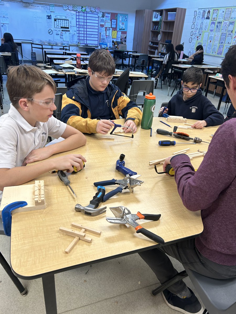 MartynaK1984's tweet photo. The grade 7’s participated in the cross building activity today. They created beautiful wooden crosses for the grade 2’s that are celebrating their First Holy Communion. 🙏🏻⛪️ @StBeneHCDSB https://t.co/hfmLucXMSE