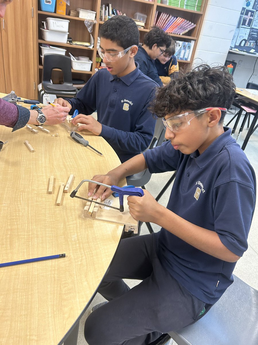MartynaK1984's tweet photo. The grade 7’s participated in the cross building activity today. They created beautiful wooden crosses for the grade 2’s that are celebrating their First Holy Communion. 🙏🏻⛪️ @StBeneHCDSB https://t.co/hfmLucXMSE