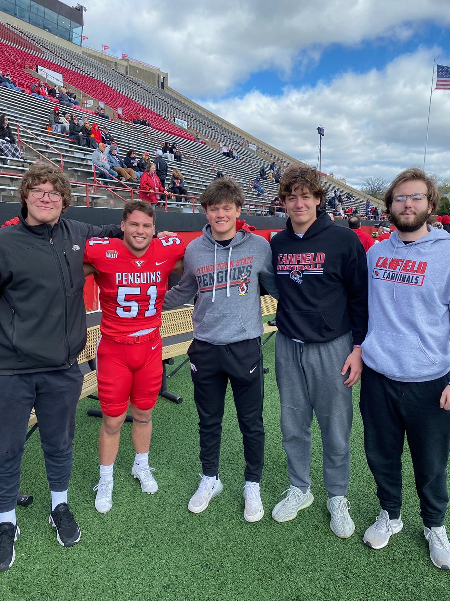 CANFIELDFOOTBAL's tweet photo. Cardinals at the YSU Spring game! https://t.co/xErzea5Blq