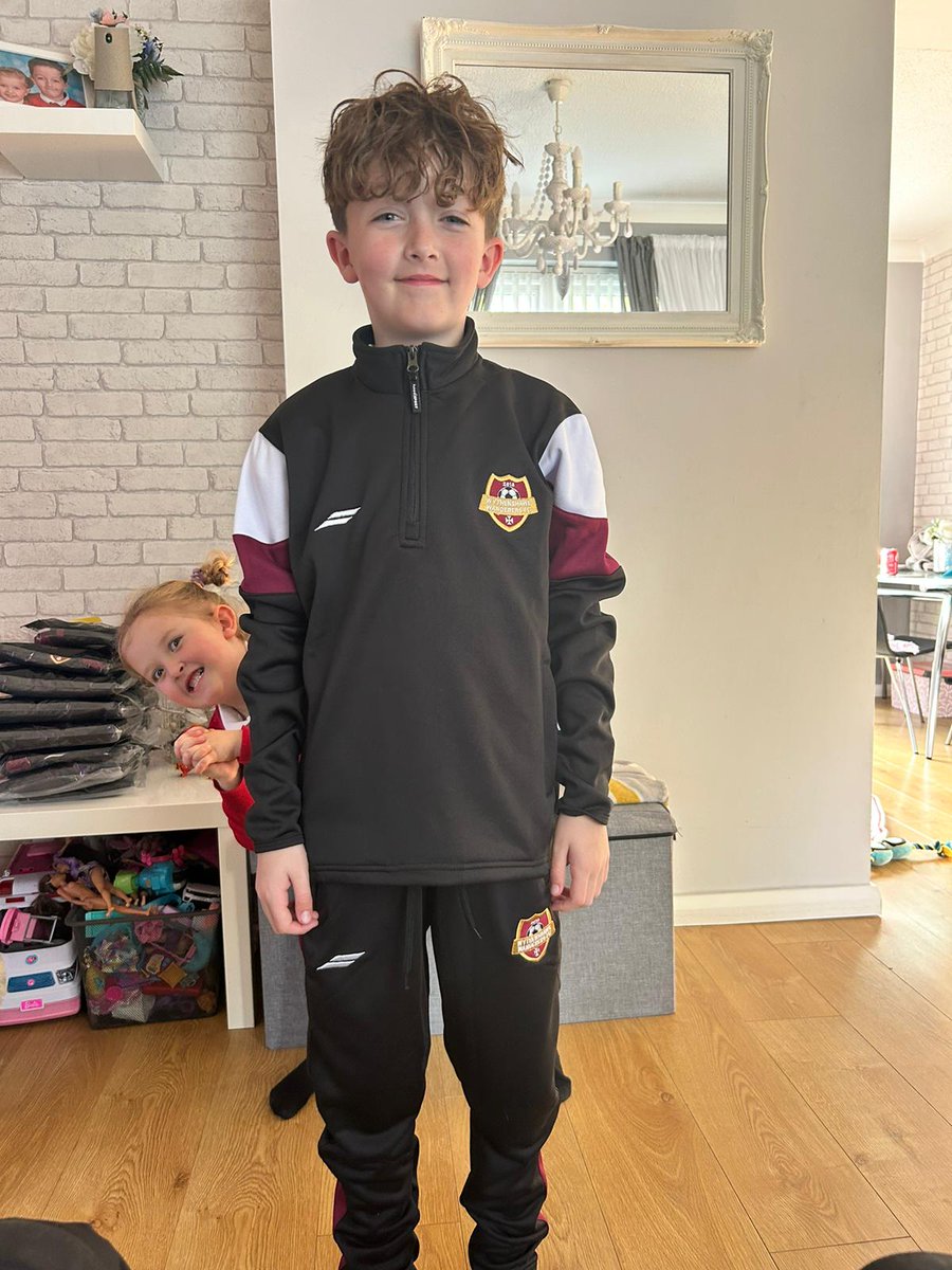 Archie thought his modelling career was going well! Millie had other ideas!! 🤣 Cheers @fusedSPORTMCR @phillcooper_ always a great service 👍