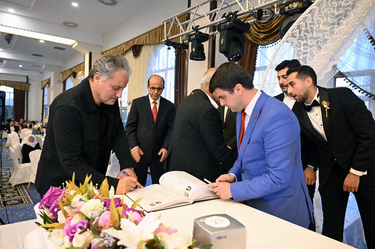 ahmetcakir44's tweet photo. Fırat ailesinin kıymetli evladı Gamze ile aile dostum Nurettin Karaaslan’ın oğlu Yusuf’un nikah akitlerine şahitlik ettik.

Evlatlarımıza Yüce Allah’tan iki cihan saadeti diliyorum. https://t.co/5Fle0kgZ2d