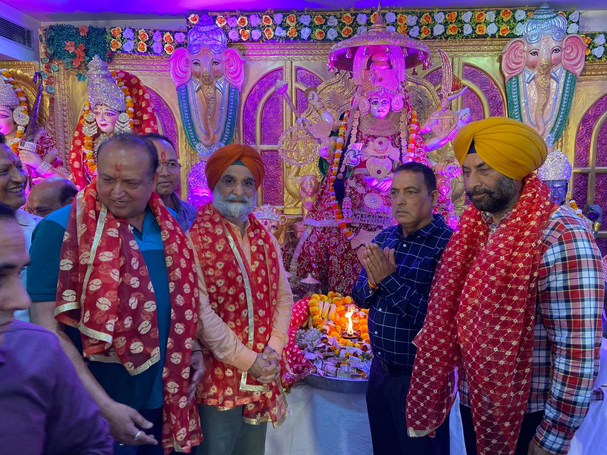 The divine spiritual fervour of #GuruNagri #Amritsar on the auspicious eve of #ChaitraNavratri!

Blessed to visit sacred Mata Lal Devi Mandir, Shri Gopal Mandir, and Kali Mata Mandir. The holy vibrations were further elevated at the soulful Jagran on Jamun Wali Sadak.