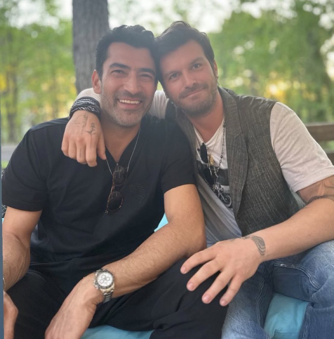 #KıvançTatlıtuğ & #Kenanİmirzalıoğlu جديد الأصدقاء كيفانش تاتيلتوغ و كنان اميرزالي أوغلو 💥