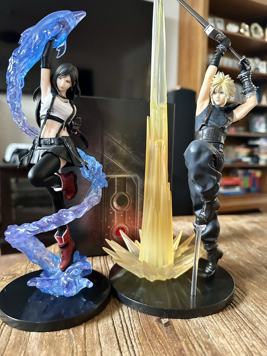 Tifa and Cloud Limit Break Figures are 🔥