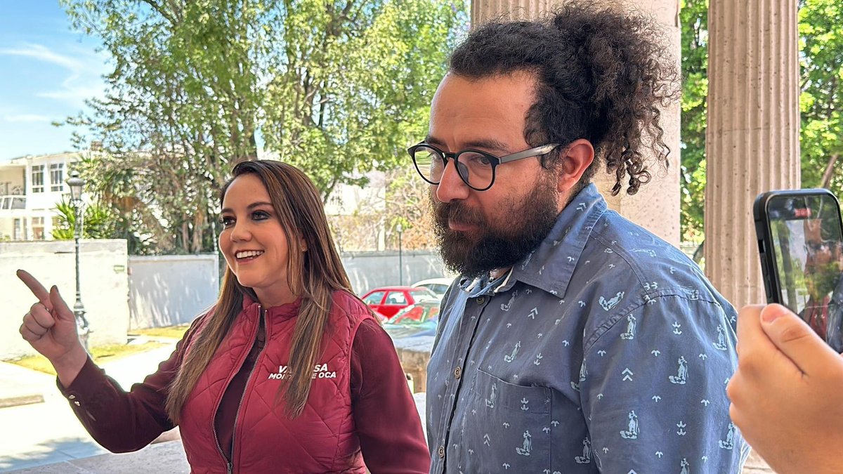 VanessaMDOmx's tweet photo. Gracias por el espacio que me brindaron en el Periódico AM León con Martha Silva y gracias a la oruga del meme por entrevistarme de una forma distinta.🙌🏻😅

¡Vamos por el cambio para todas y todos! https://t.co/qs8DT2sH9s