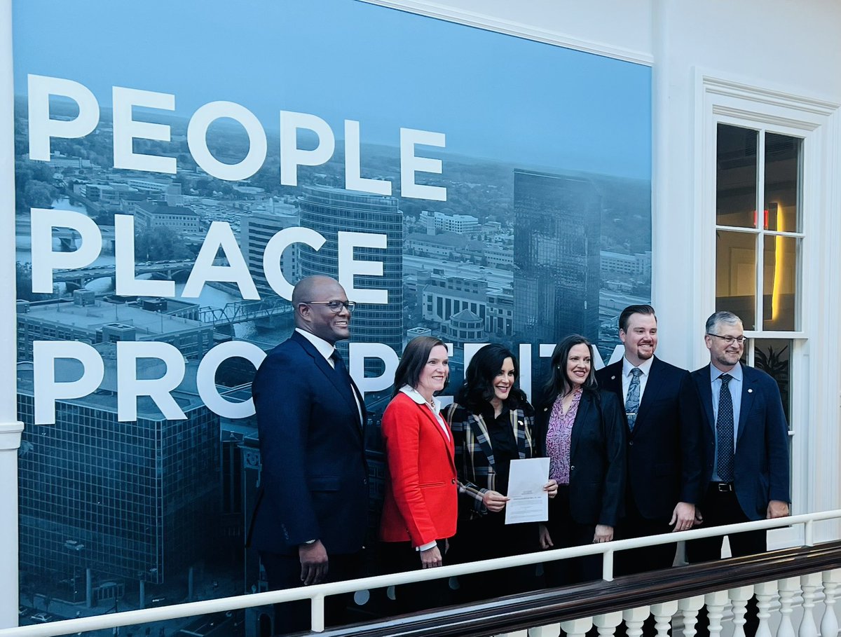 Today we celebrated the signing of HB 5048 with <a href="/GovWhitmer/">Governor Gretchen Whitmer</a>, <a href="/WinnieBrinks/">Winnie Brinks</a>, @SpeakerJoeTate, <a href="/caglanville/">Carol Glanville</a>, <a href="/JohnforMI/">John Fitzgerald</a>, and <a href="/philipskaggs/">Phil Skaggs 🗽🇺🇸🗳️</a>. This economic development bill enables localities to raise revenues for placemaking. Thank you to The Right Place for hosting this event!