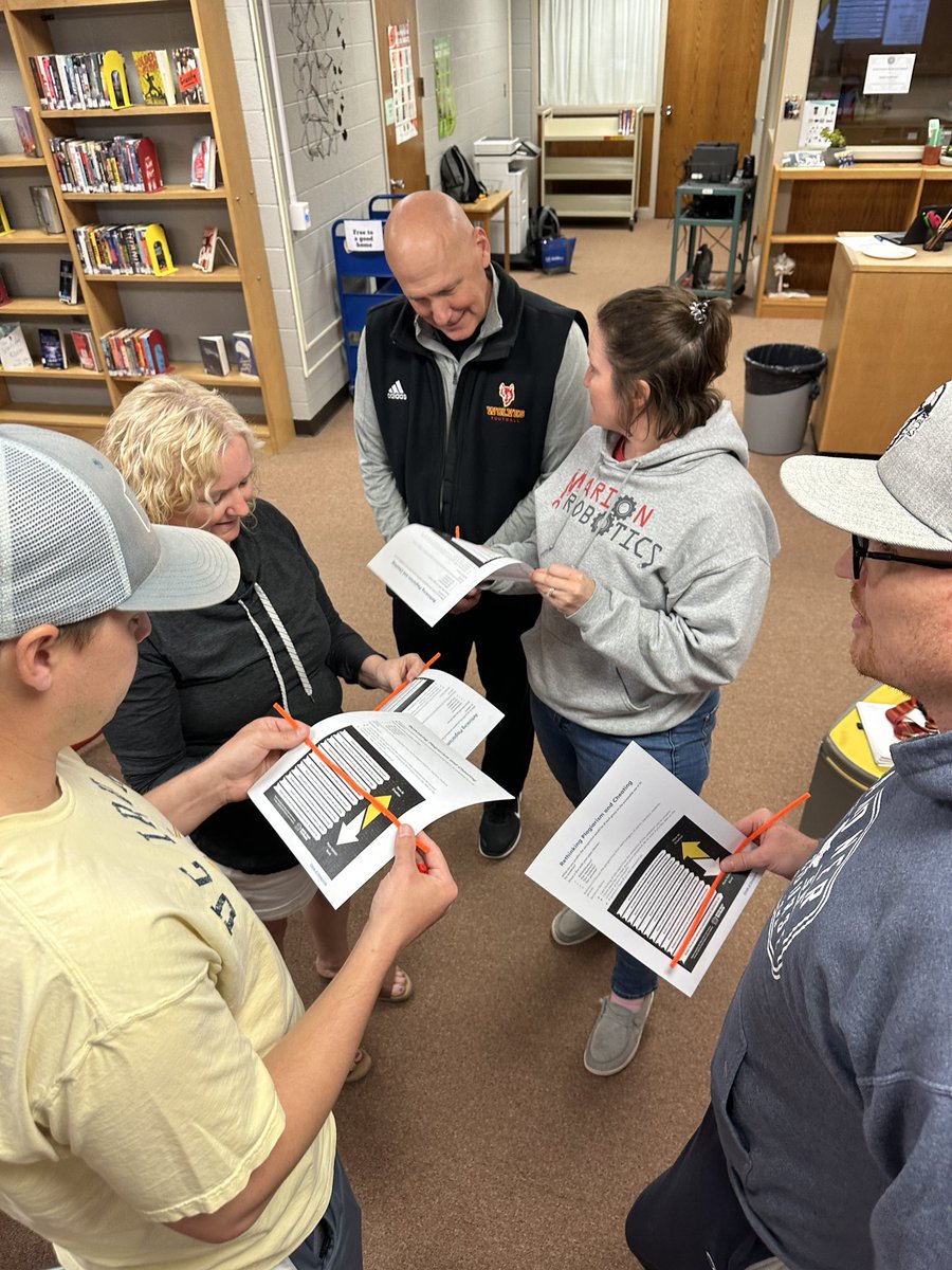 DL Team members @corey_rogers and @shalynhuber collaborated with @Marion_ISD Tech Director @pamurphy22 to lead AI Literacy learning at the MS + HS this morning. Lots of great conversations and questions about AI in education! #gwaea @GrantWoodAEA #misdinspire #misdownyourfuture