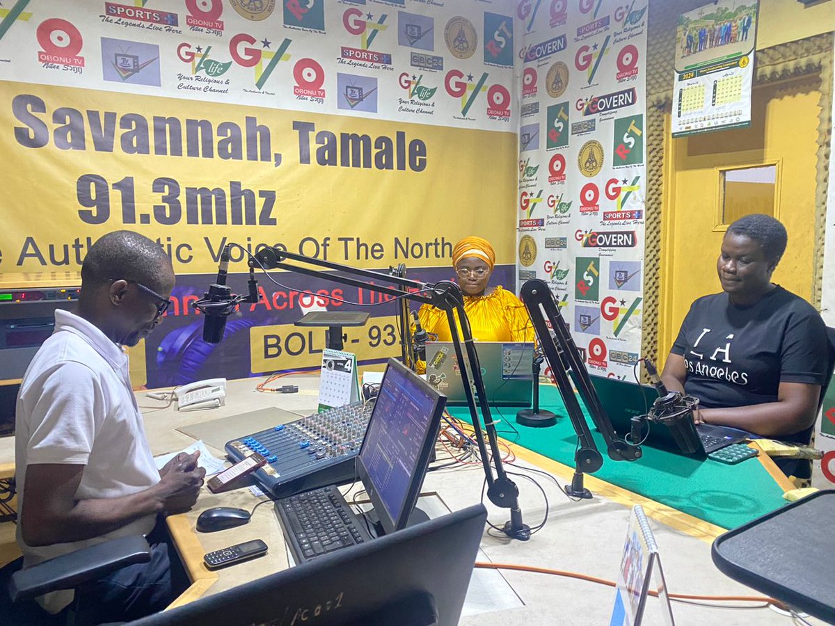 @SongtabaNGO Community and Youth Empowerment Officer and volunteer from @CrossroadsIntl at a radio session sharing the importance of giving women access and control to productive lands for food security and economic sustainability of the community as a whole.