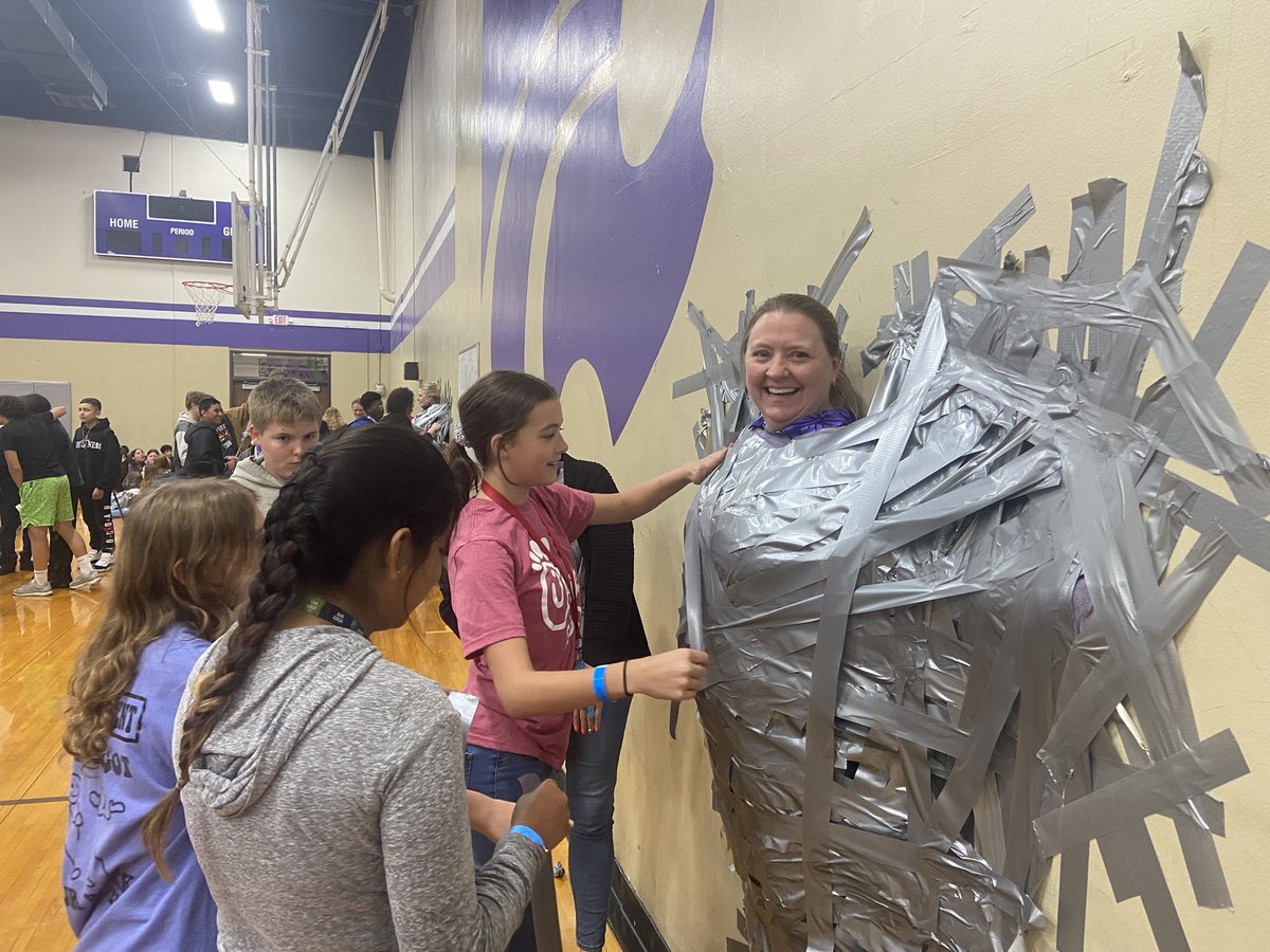 abcdpercle's tweet photo. Thank you @AngletonJH for celebrating student growth and making learning fun! #AchievingExcellence and having fun while you do it:) https://t.co/oH1rSdwoeH
