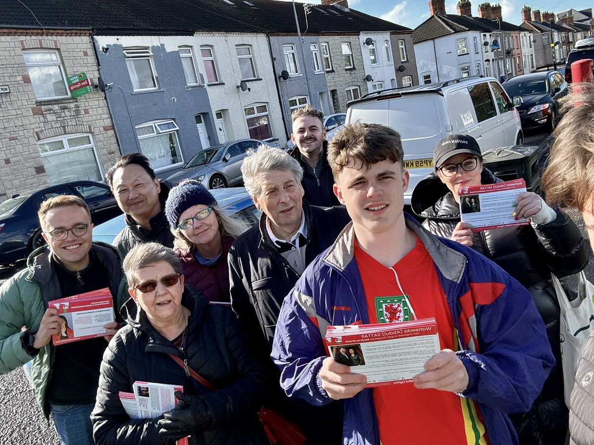 Sunny evening in #Grangetown canvassing for the by-election! If you’re a Young Labour nearby, join @CARYoungLabour for our campaign day on Saturday! Details to come 🌹 #LabourDoorstep