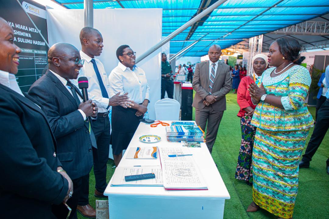 EwuraTanzania's tweet photo. #ELIMU: EWURA Yatoa elimu ya #udhibiti kwenye #maonesho ya Wiki ya #Nishati2024 yaliyoanza leo, viwanja vya Bunge jijini Dodoma.
#umeme #petroli #dizeli #gesiasilia #nishati #EWURAUpdates https://t.co/UhSRFTX0iL