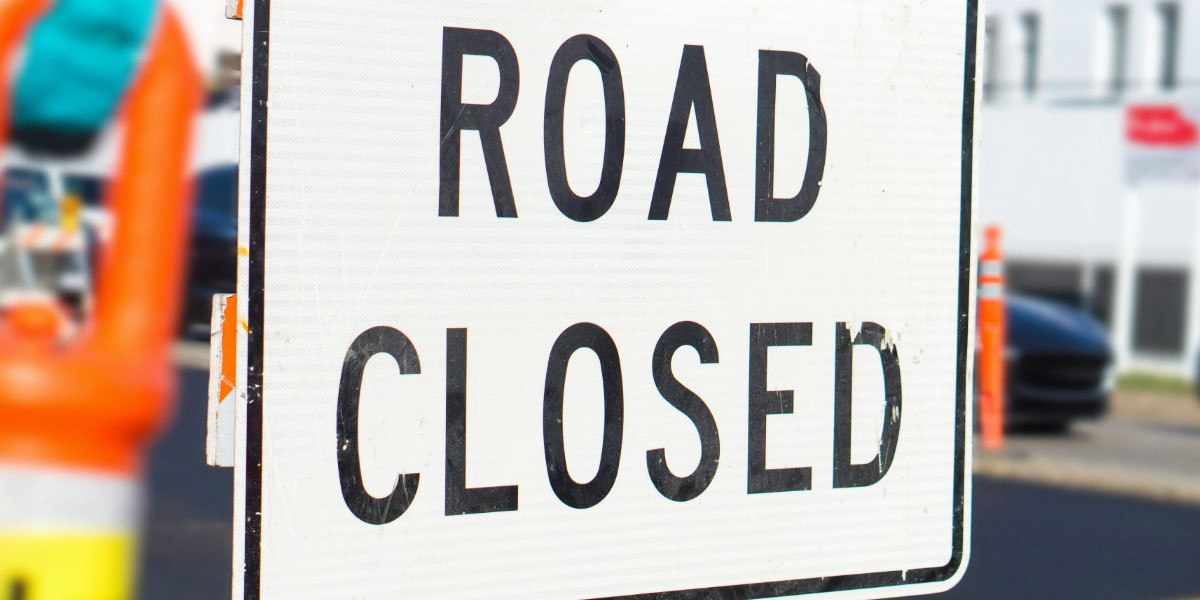 🚧 Road closure notice - Country Ln, South of Ouellette Dr to North of Micklefield Ave will be closed on April 19 from 9 a.m.-4 p.m. to install a watermain for the proposed Trails of Country Lane subdivision. 🚧 Follow roadside detour route signage. Thank you for your patience.