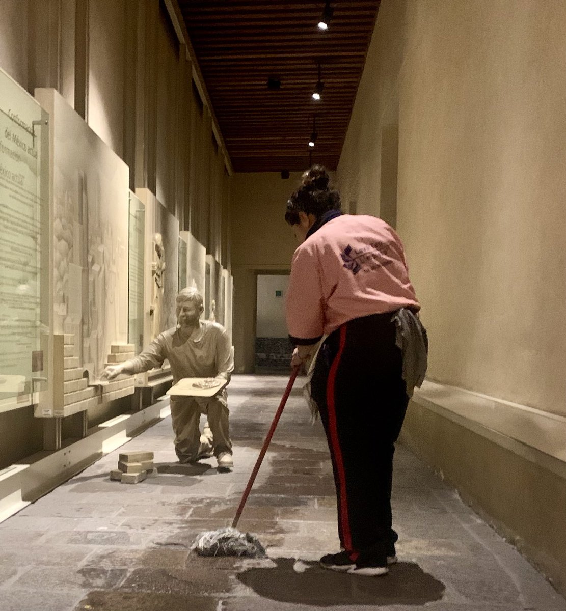 “¿Cómo ve? Él en lo suyo y yo en lo mío”. ⁦@MuseoMIDE⁩