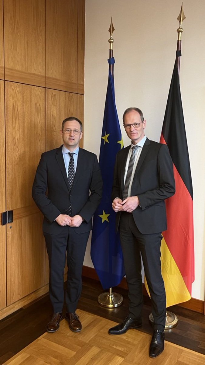 Zeitenwende ist Zeitenwende! It is a must to be in Berlin and with Dr Thomas Bagger, 🇩🇪 State Secretary for Foreign Affairs, to coordinate on our bilateral agenda, #EU affairs, support to #Ukraine and sanctions against Russia. @GermanyDiplo