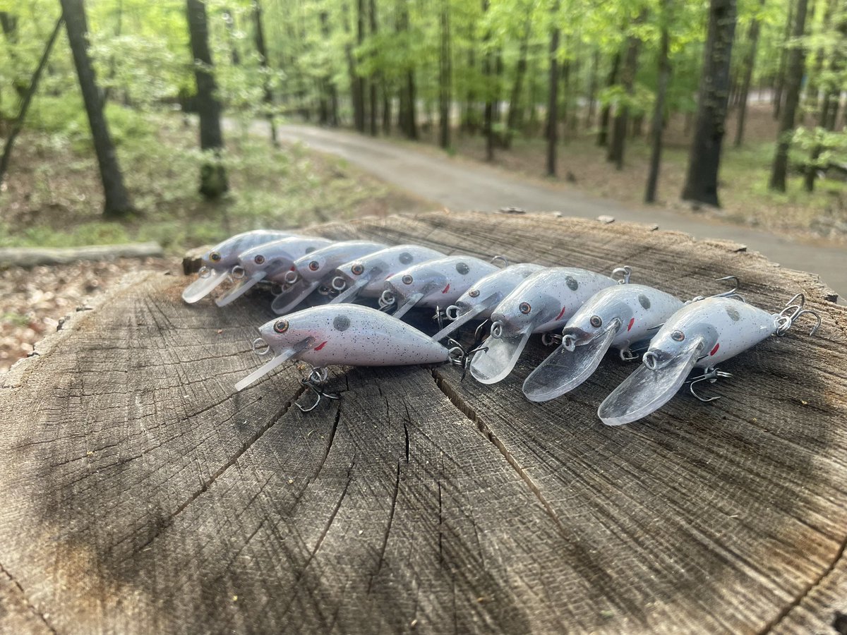 jasalabea's tweet photo. I finished these small cranks yesterday. #monkeymilk #fishing https://t.co/wwWfnL9gwF