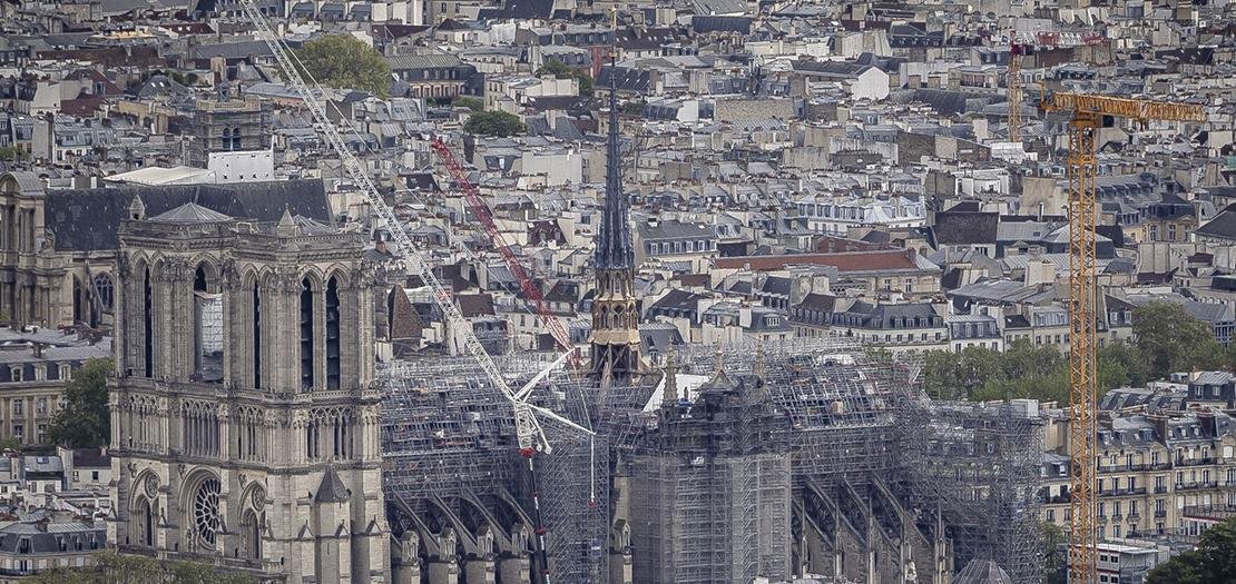 Un día como hoy, 15 de abril de 2019, el mundo fue sacudido por el derrumbe de la histórica torre de Notre Dame (la catedral central de París), como consecuencia de un enorme incendio que se desató en la maravillosa y querida iglesia. Los franceses, junto con sus amigos en el…