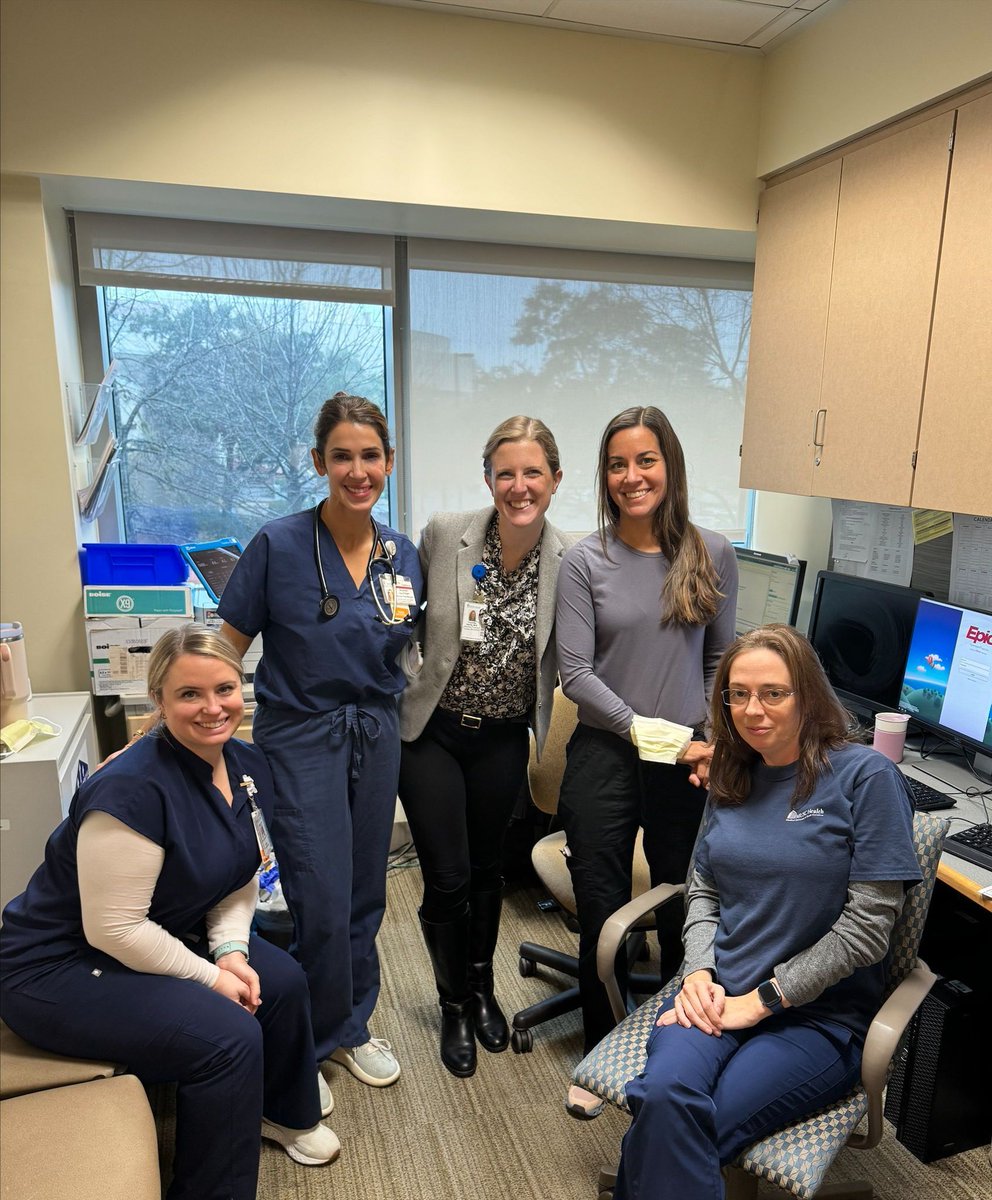 Cheers to the collab of @ID_MUSC & @MUSC_Cardiology @MUSCCardFellows at @MUSChealth - a NEW combined VAD + ID clinic. Patients see @CourtHarrisMD from #TxID & the VAD team in one visit! Many thx to @HajjJennifer @LizHambrightNP @Brian_Houston12 @RyanTedfordMD for their support!
