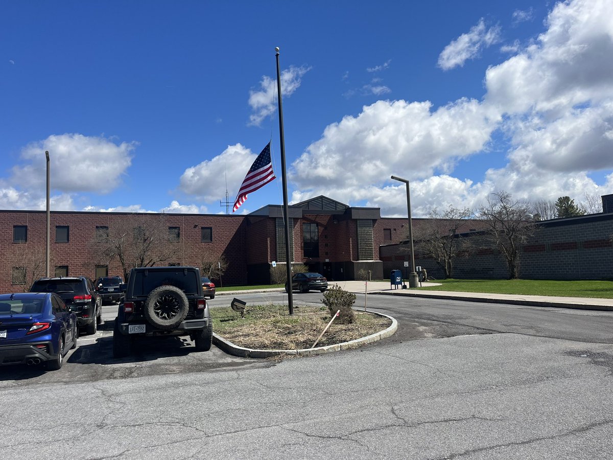 Flags are at half mast at the Jefferson County Public Safety building following last night’s tragedy in Liverpool, New York🤍 North County first responders are mourning the loss the Syracuse Police Officer and Onondaga County Sheriff’s deputy, killed in the line of duty🙏🏻