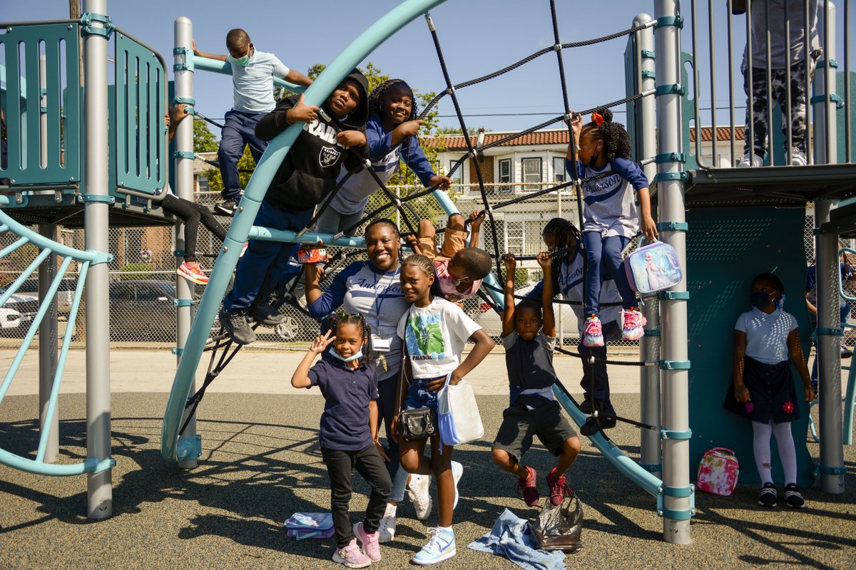 Families, are you looking for free or low-cost summer programs for your children or a job for your teen? <a href="/PHLfamilies/">Philadelphia Office of Children and Families</a> has you covered because #ItsASummerThing! ☀️
 
Visit this blog for more information: phila.gov/itsasummerthing