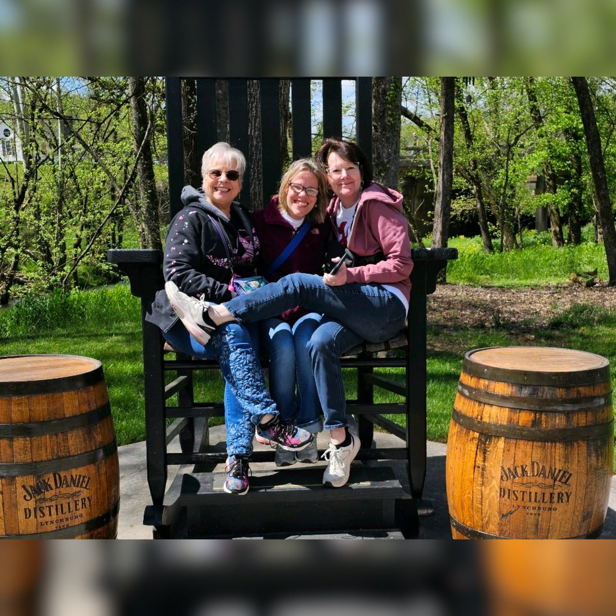 Had such a fun time on Friday at @JackDaniels_US Distillery with family. ❤️❤️
•
•
#photos #carousel #pictures #family #cousins #ExtendedFamily #whiskey #TennesseeWhiskey #tennessee #jack #JackDaniels #JackDanielWhiskey #distillery #Lynchburg #JackDanielsDistillery #samples…