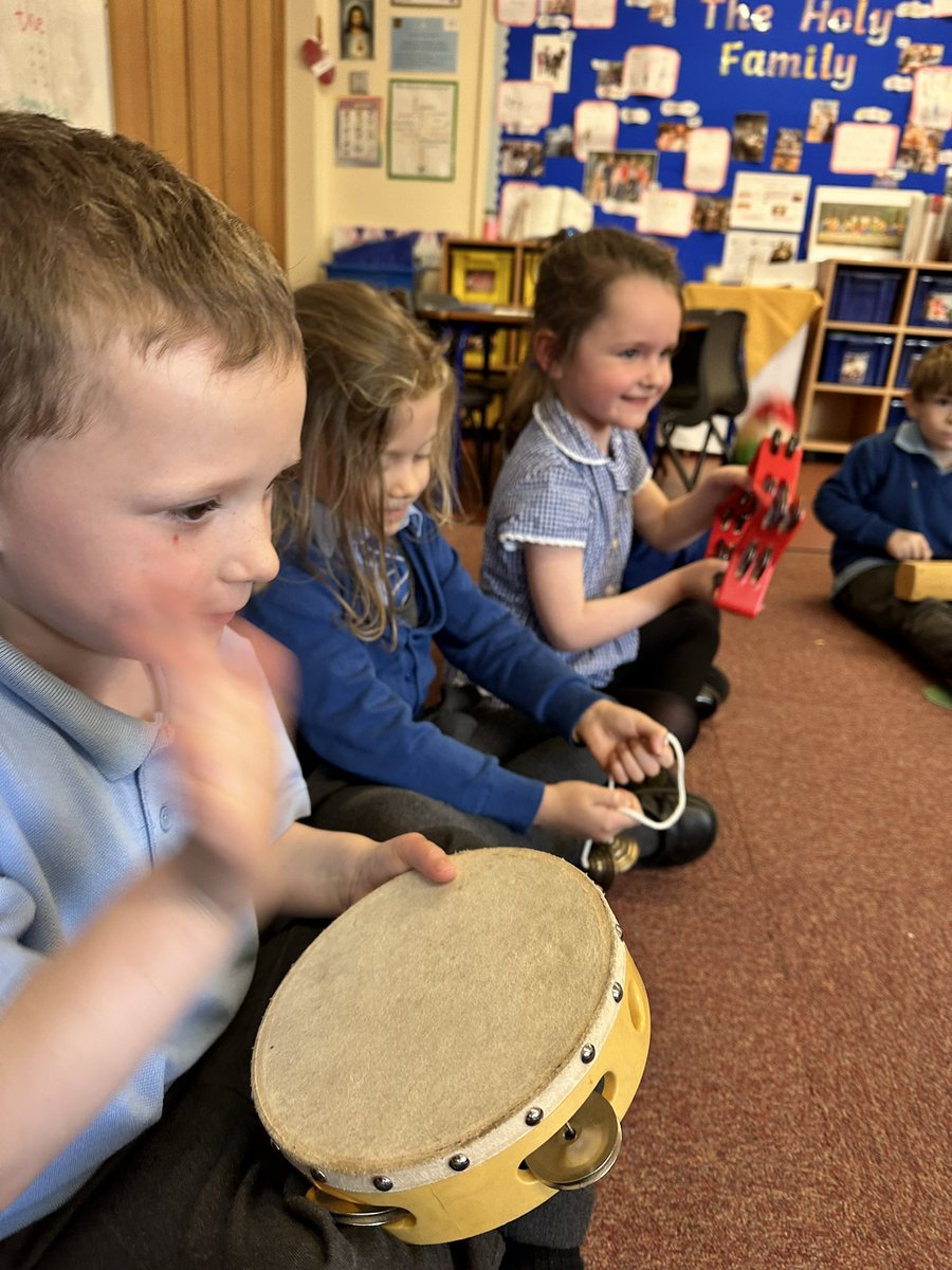 FYBS have been exploring instruments and the different sounds we can make. We tried to keep a beat with them! #eyfs #music