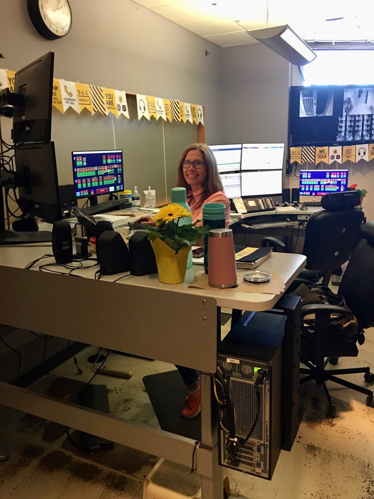 OwenSoundPolice's tweet image. Celebrating #NationalPublicSafetyTelecommunicatorsWeek. Our dispatchers are available 24/7 &amp;amp; are the 1st point of contact in an emergency. Their quick thinking, attention to detail, &amp;amp; ability to stay calm under pressure are essential in helping to save lives in times of crisis.