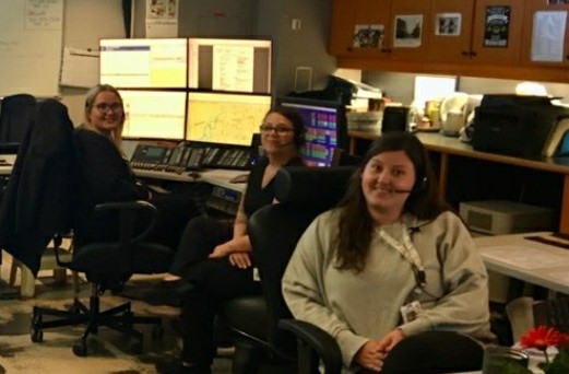 OwenSoundPolice's tweet image. Celebrating #NationalPublicSafetyTelecommunicatorsWeek. Our dispatchers are available 24/7 &amp;amp; are the 1st point of contact in an emergency. Their quick thinking, attention to detail, &amp;amp; ability to stay calm under pressure are essential in helping to save lives in times of crisis.