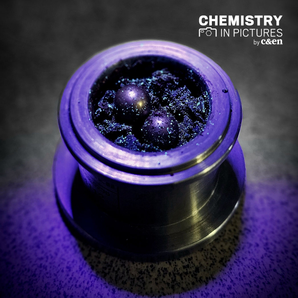 Congrats to #CENChemPics March winner @MajdeckiMaciek! Read more about this photo: cen.acs.org/synthesis/Chem… Have cool images you want to share? Enter our contest by tagging your post with #CENChemPics or submit a photo at cen.acs.org/collections/ch…