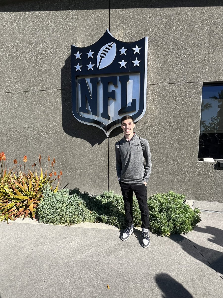 ZachMalamud's tweet photo. Excited to share I’ve accepted a Production role at the National Football League! A dream come true and can’t wait to learn from the best in the business!! https://t.co/qee9qZp3HR