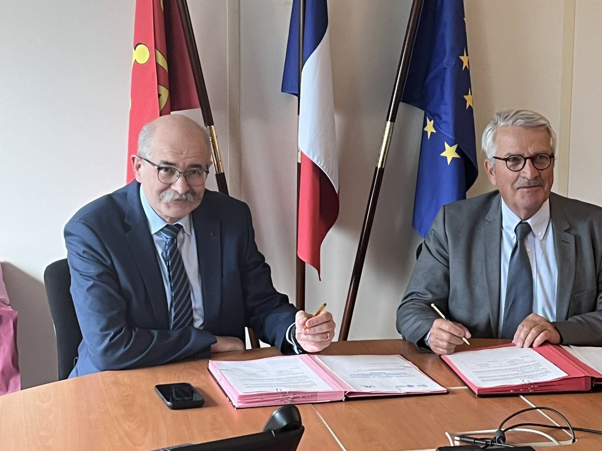 Signature aujourd’hui d’une convention entre <a href="/FTravail_OCC/">France Travail Occitanie</a> et l’union des auto- entrepreneurs @UnionAE pour mieux collaborer au profit des demandeurs d’emploi et mieux les accompagner dans leur projet et le développement de leur activité <a href="/Thierry_Lemerle/">Thierry Lemerle</a> <a href="/francois_hurel/">François Hurel</a>