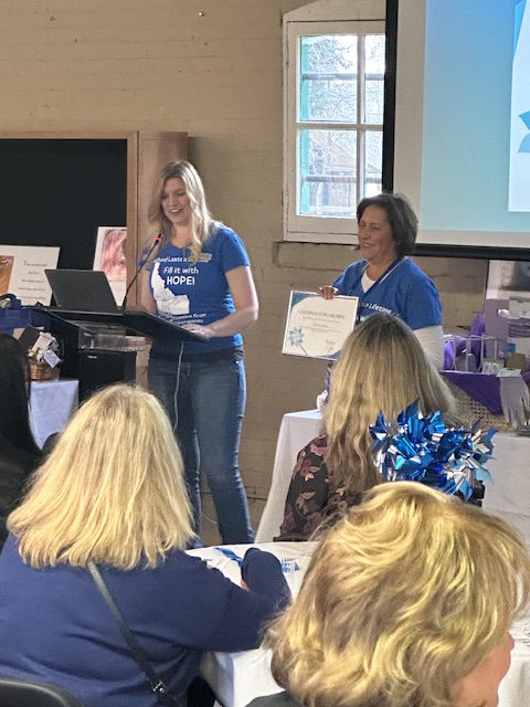 CdaSchools's tweet photo. April is Child Abuse & Neglect Prevention Month. The Strengthening Families North Idaho Coalition presented CDA Schools McKinney-Vento coordinator Paula Lyon with an award for being an amazing advocate for students & families in our community. #kindmatters Congratulations Paula! https://t.co/XeOno7eBgt