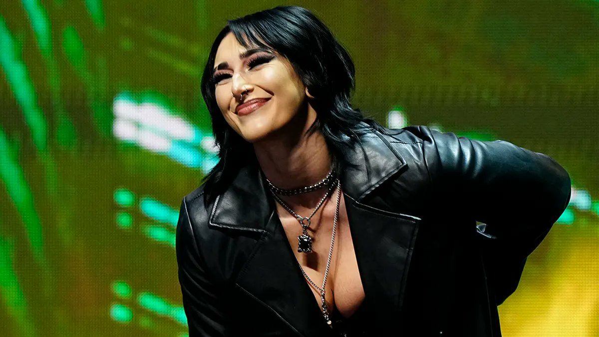 Oh No. Mike Johnson from PWInsider is reporting that Rhea Ripley got injured on last week's #WWERAW and may have to vacate her title. Horrible news! I hope Rhea Ripley gets better soon. 😭