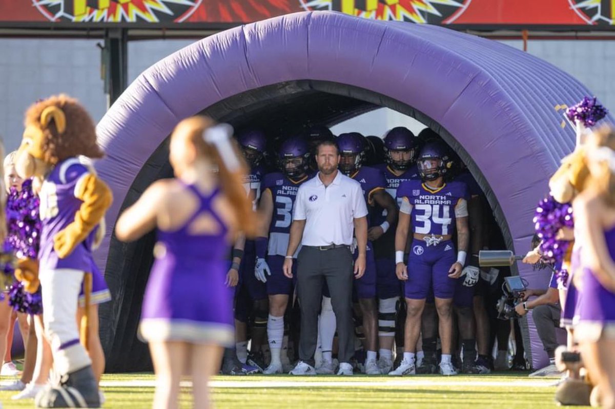 #AGTG After a great conversation with @DeLockett and @CoachCaraboa I am blessed to receive an offer from the University of North Alabama🦁‼️ @MorsonKenny @Coach_Holyfield @Coach_KComan