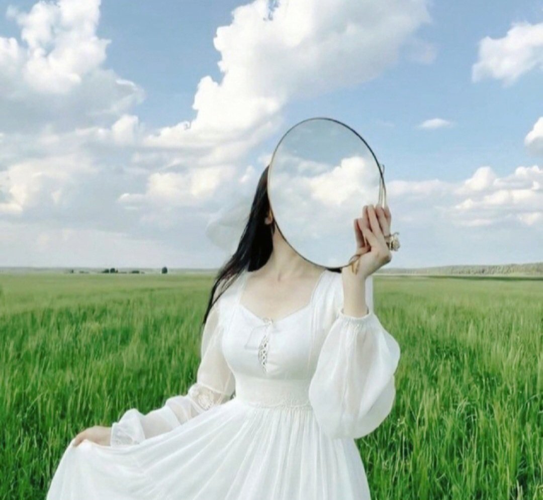 وعندما أريد إسعاد نفسي اتخيلك معي🌻