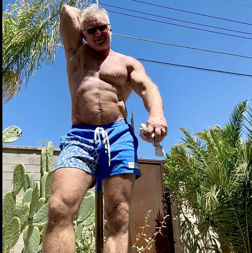 the_circusdaddy's tweet photo. It’s naked pole season! https://t.co/0mrQBpoBER https://t.co/FNCxt9tvqo
